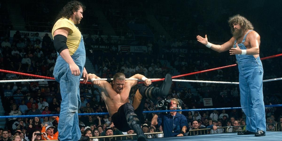Triple H v Henry Godwinn