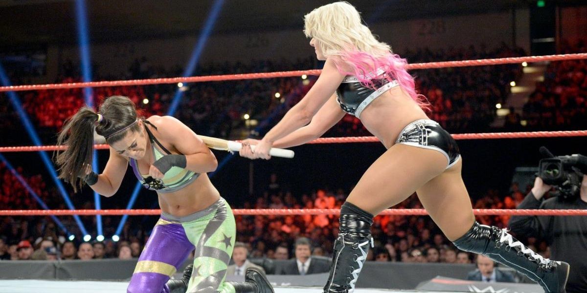 Bayley v Alexa Bliss Extreme Rules 2017 Cropped