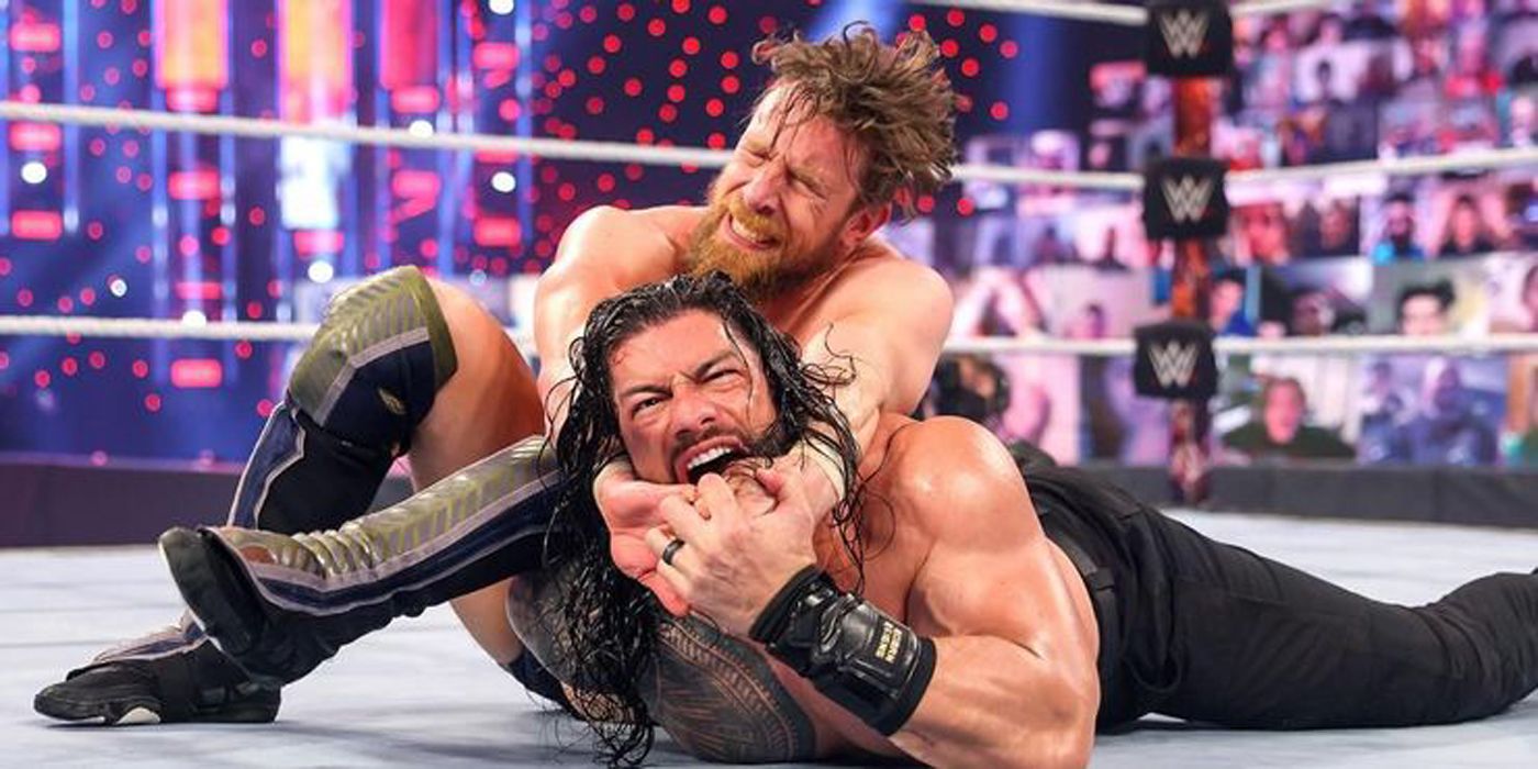 Daniel Bryan vs Roman Reigns in WWE.