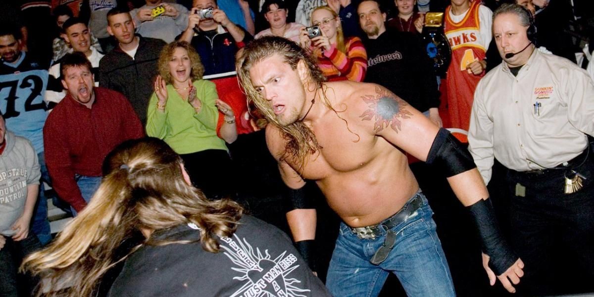 Edge v Shawn Michaels Raw February 28 2005 Cropped