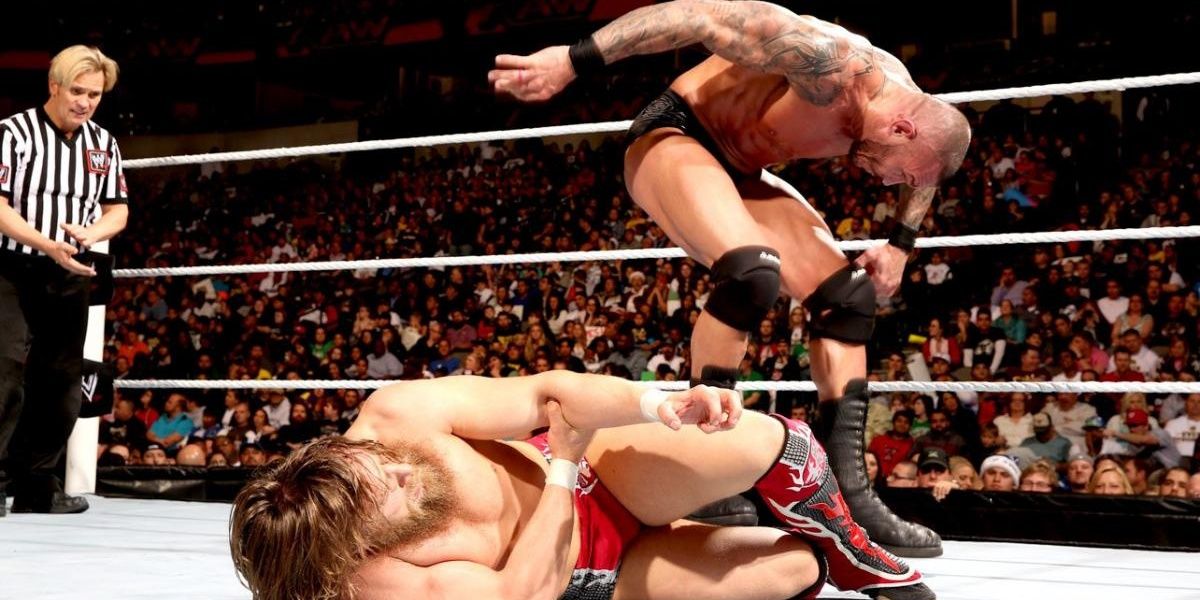 Randy Orton v Daniel Bryan Raw December 16, 2013 Cropped