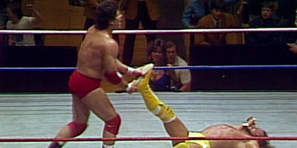Randy Savage v Tito Santana WWE on MSG April 22 1986 Cropped