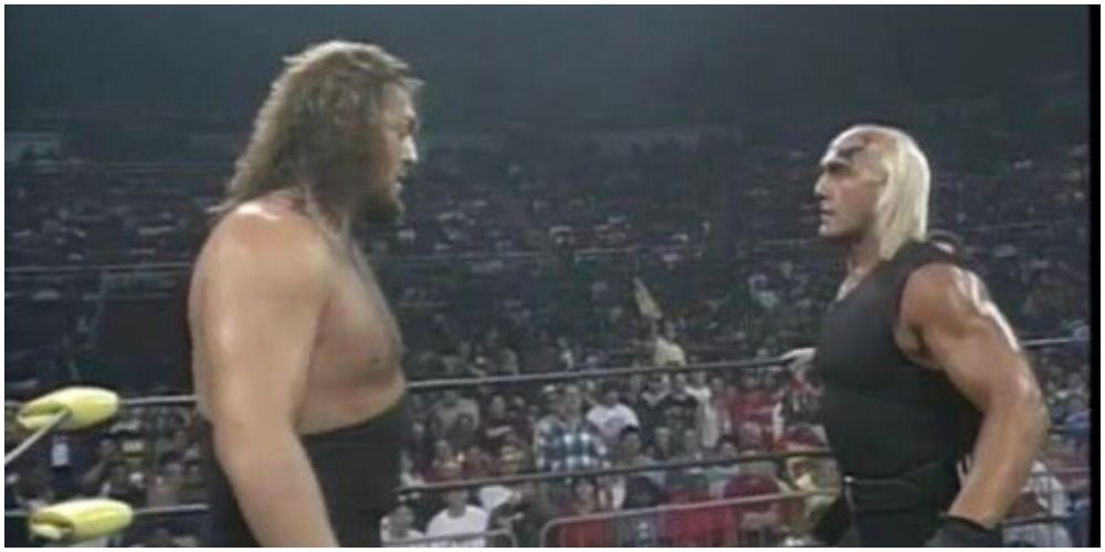 The Giant vs Hulk Hogan at Halloween Havoc 1995