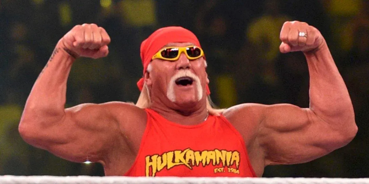 Hulk Hogan flexing his muscles 