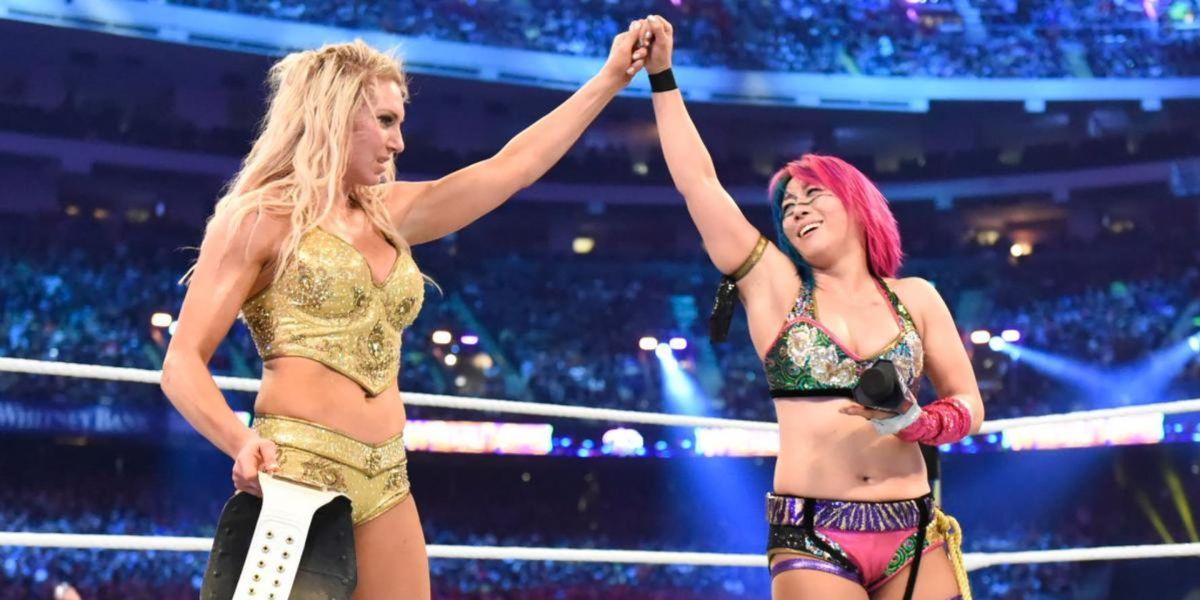 Charlotte Flair vs Asuka at WrestleMania 33