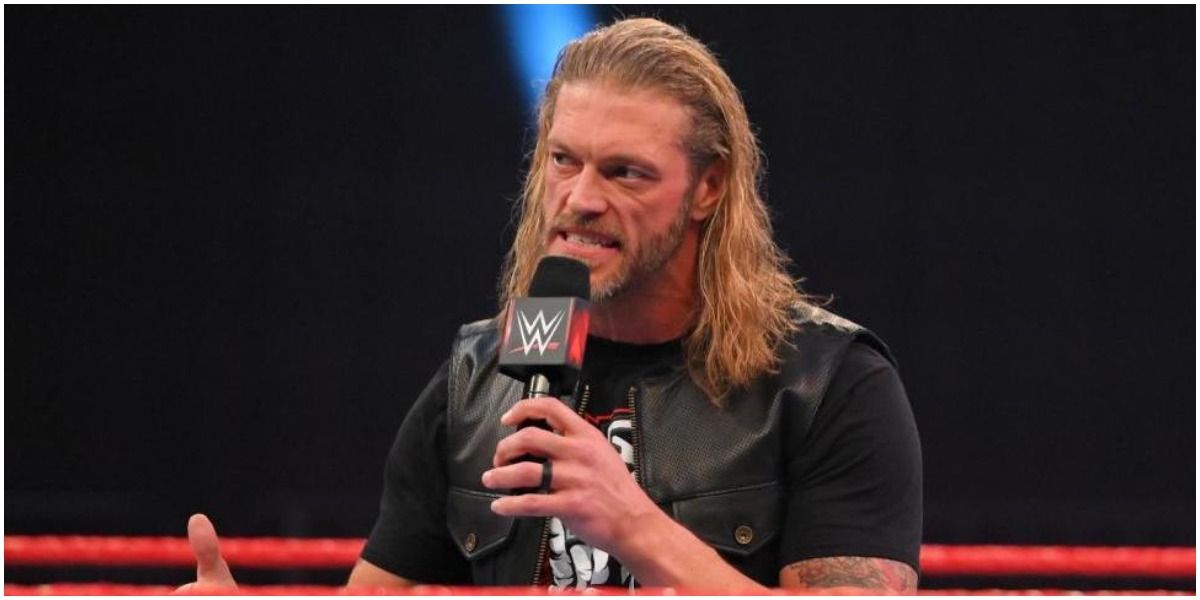 Edge in ring with mic on RAW