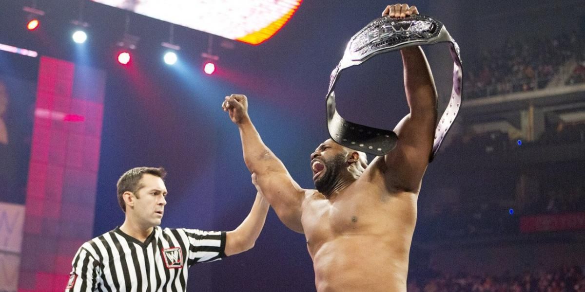 Ezekiel Jackson ECW Champion Cropped