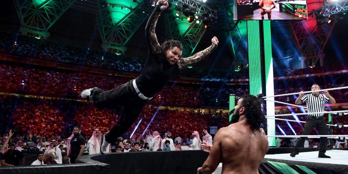 Jeff Hardy wrestling Jinder Mahal Cropped