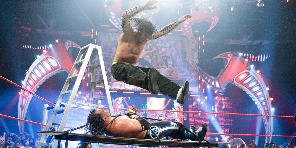 Matt Hardy vs Jeff Hardy - I Quit match Cropped