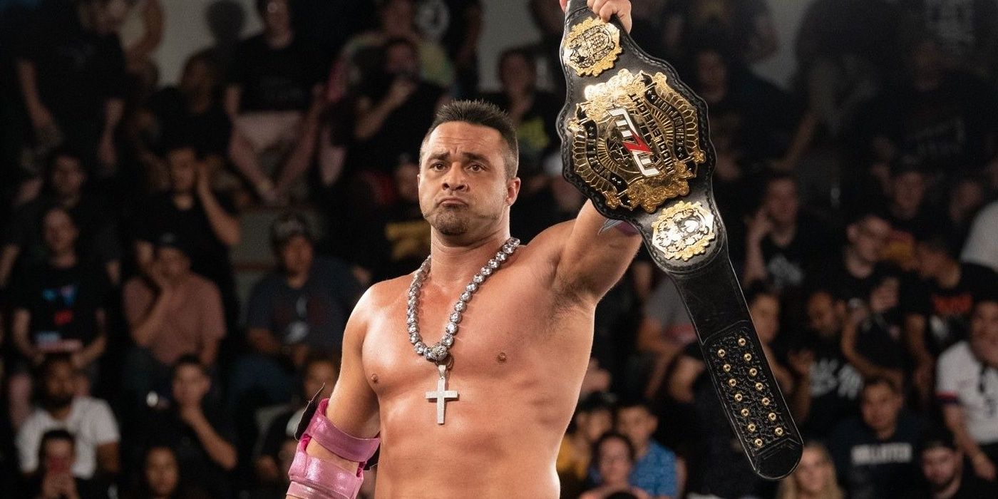 Teddy Hart Champion in MLW