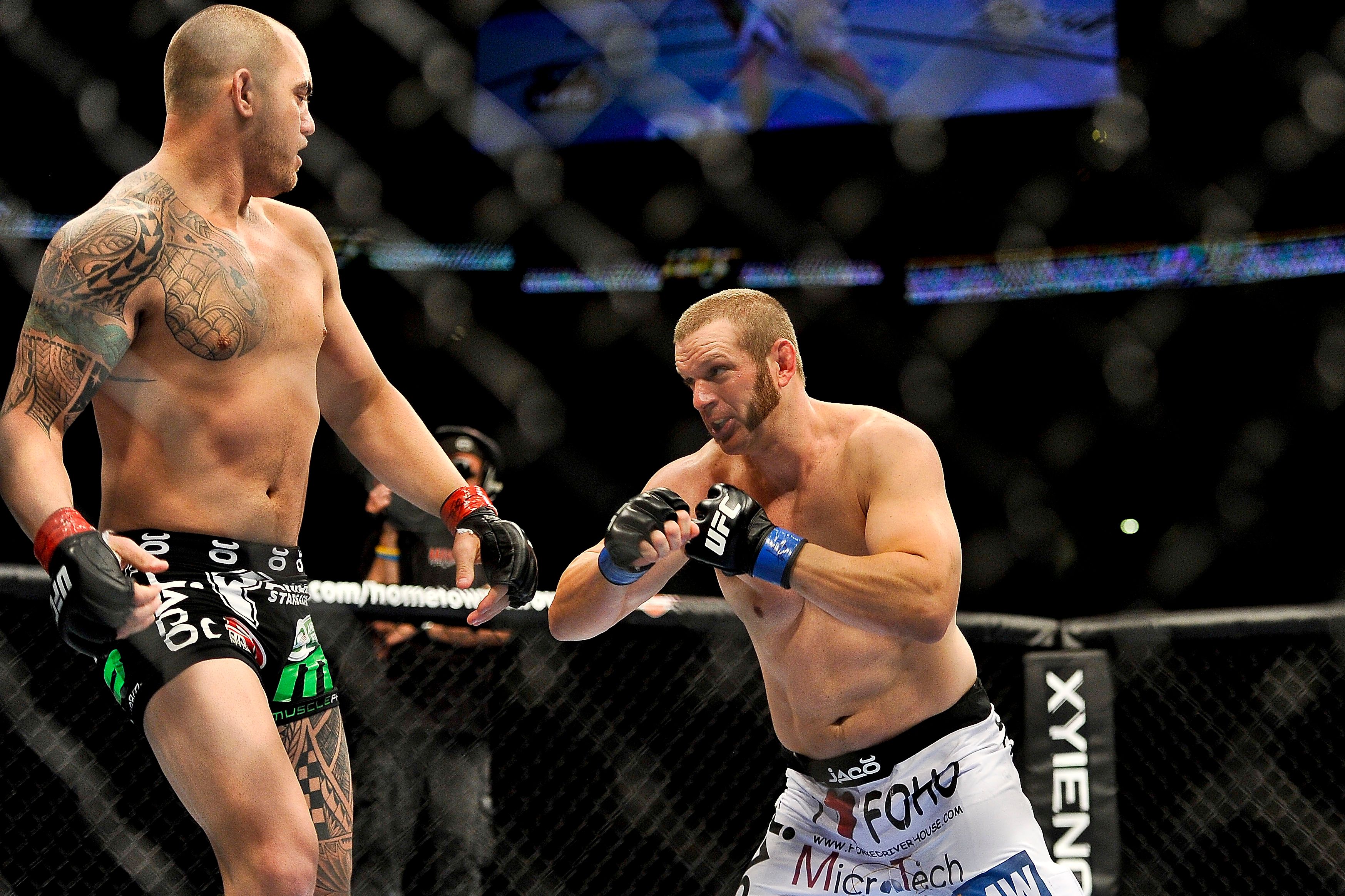UFC 145-Travis Browne vs Chad Griggs
