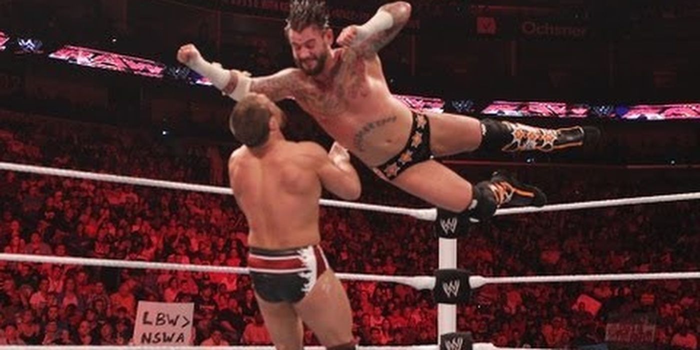 CM Punk Vs Daniel Bryan - Raw 05-28-2012 Cropped (1)