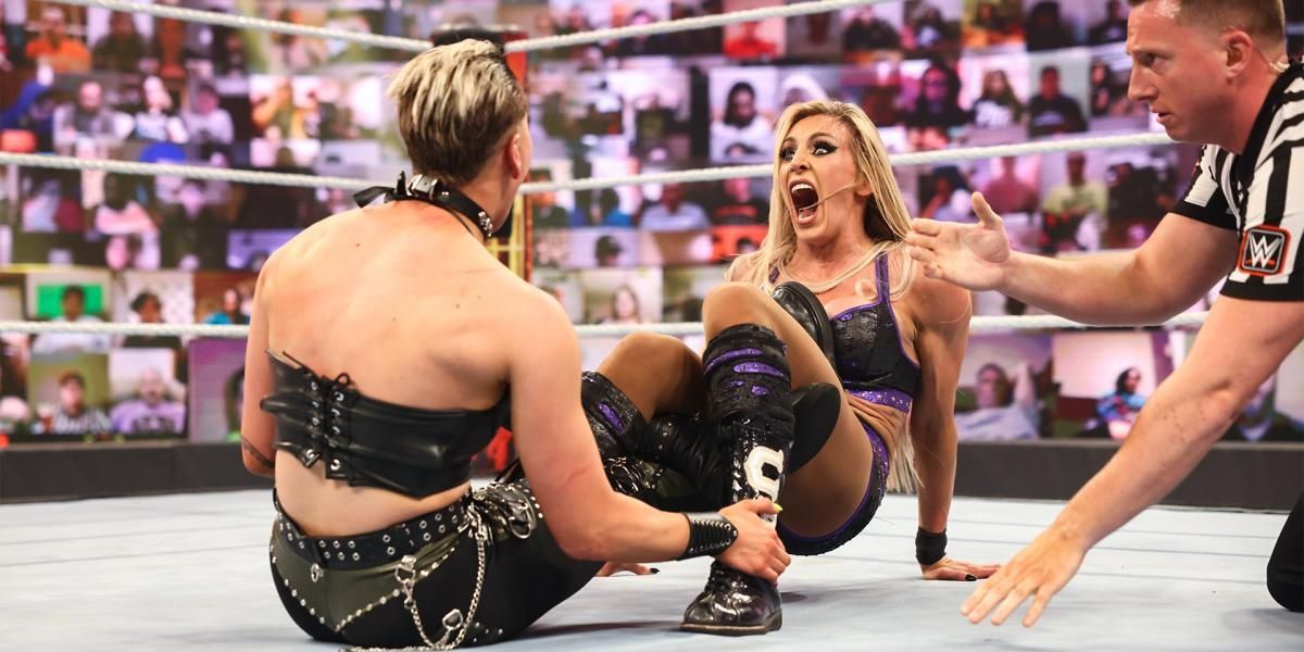 Charlotte Flair v Rhea Ripley Hell in a Cell 2021 Cropped