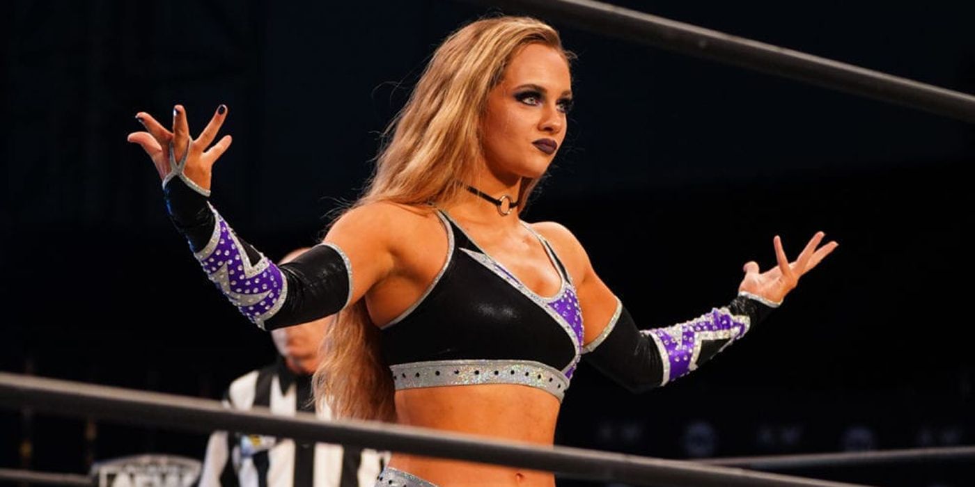 Anna Jay coming to the ring in AEW