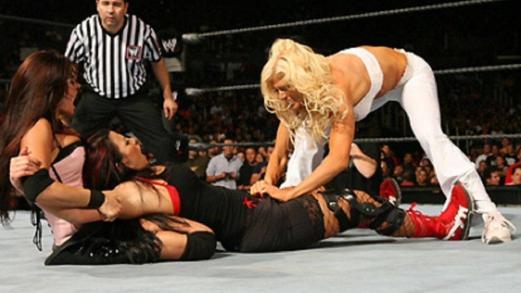 WWE WrestleMania 21 - Bra and Panties Matches 