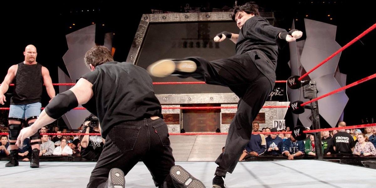 Eric Bischoff v Vince McMahon Raw February 23, 2004 Cropped