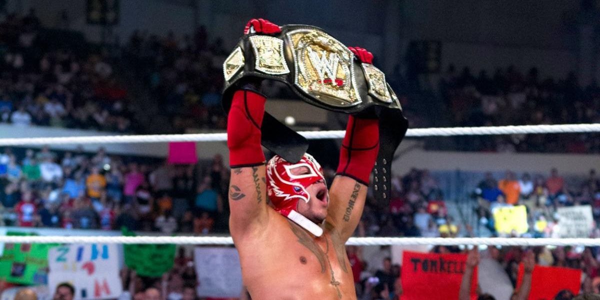 Rey Mysterio WWE Champion Cropped