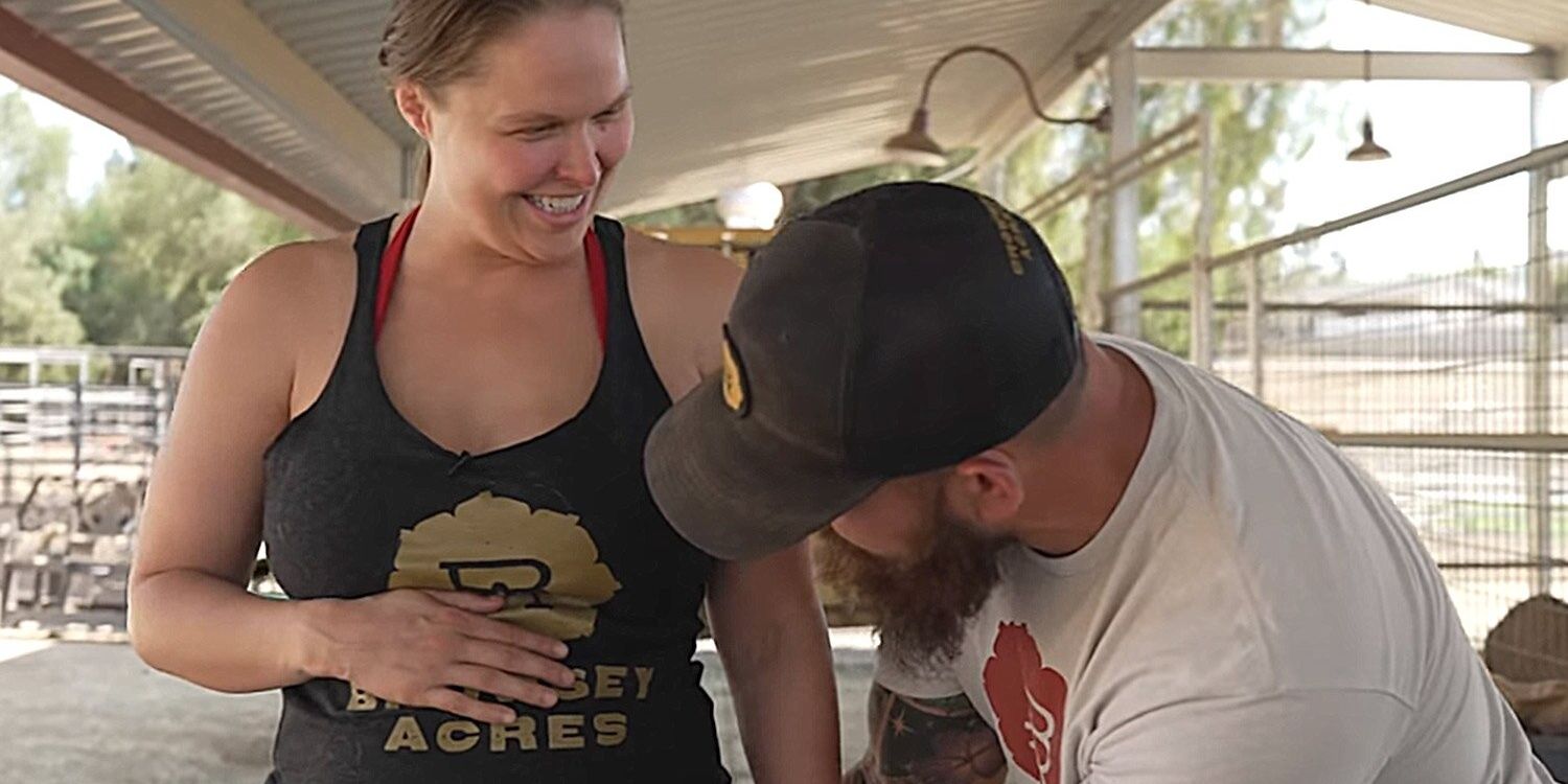 Ronda Rousey pregnant Cropped