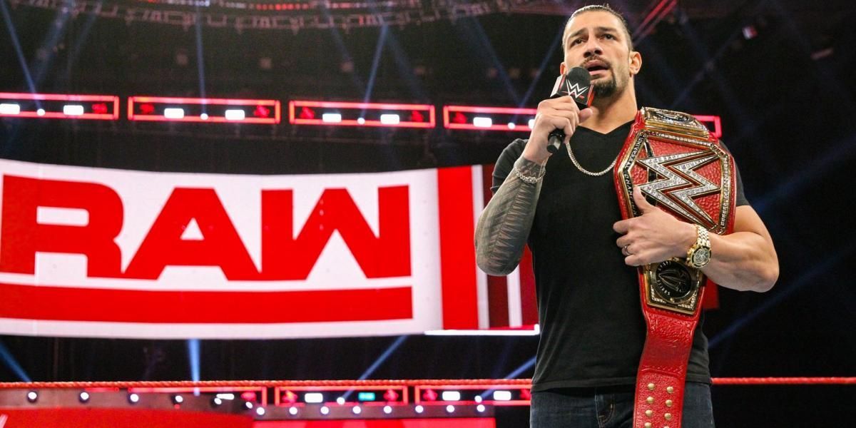 roman reigns relinquishes the universal title
