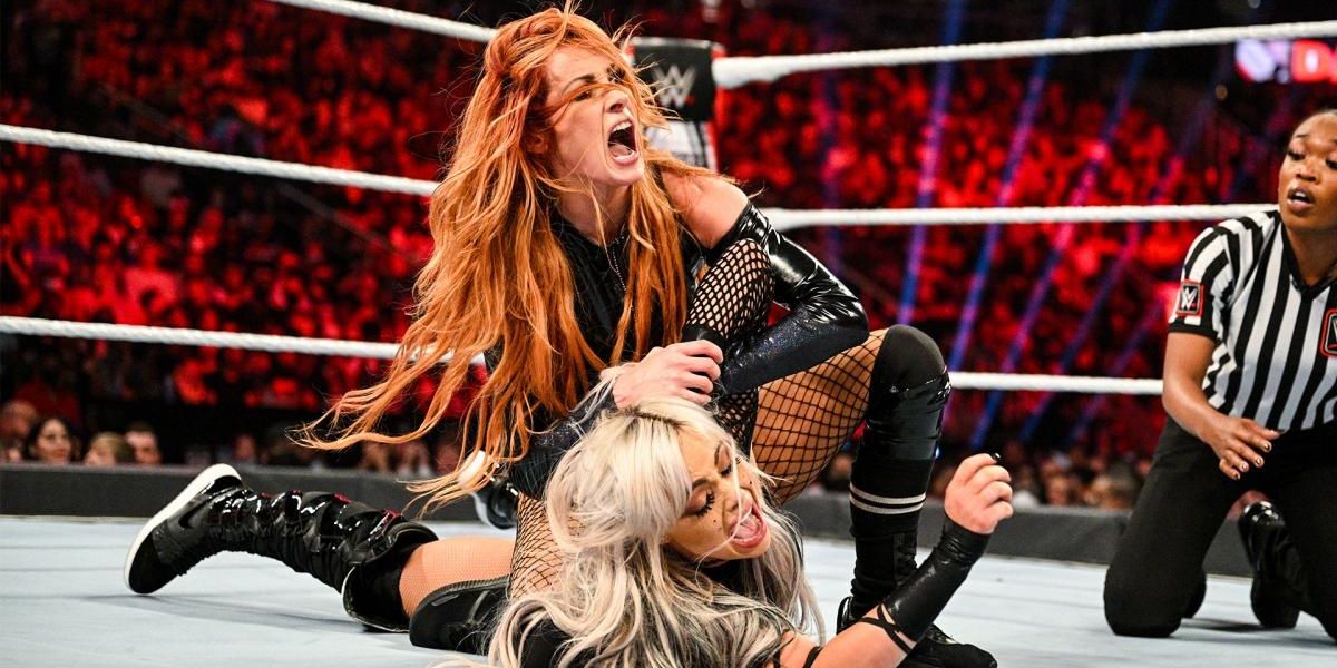 Liv Morgan vs Becky Lynch Cropped