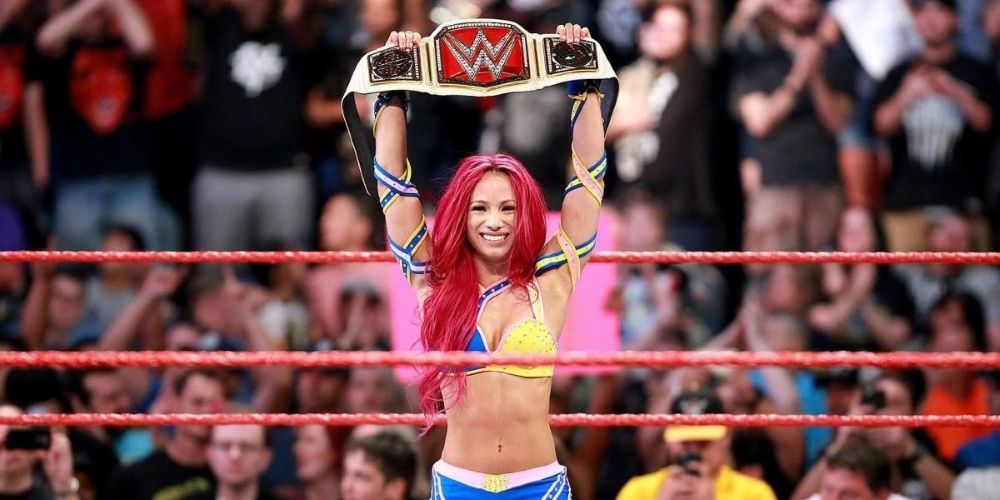 Sasha-Banks-Raw-Womens-Champion-wwe