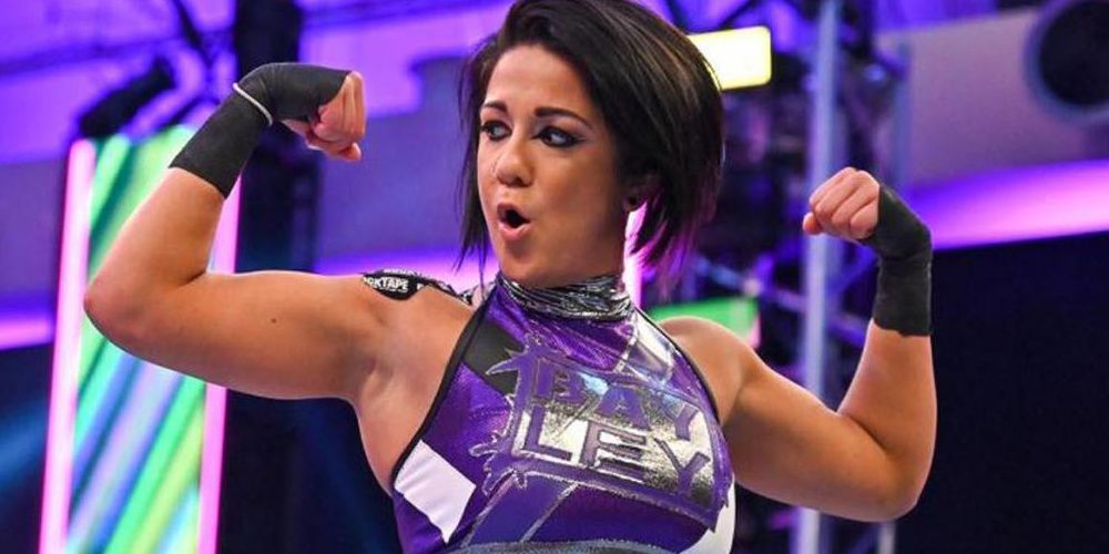 bayley-posing-muscles