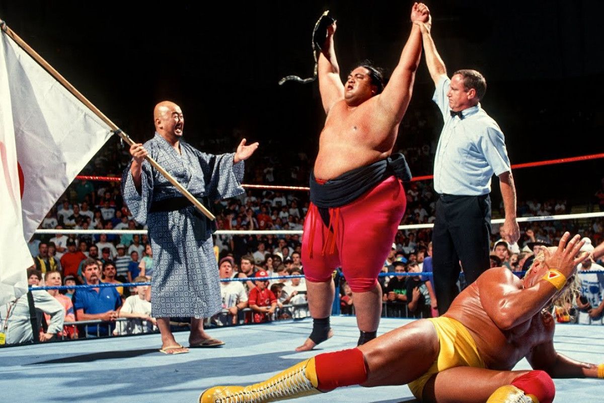 Yokozuna defeats Hulk Hogan at King of the Ring