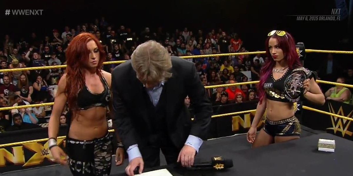 Becky Lynch and Sasha Banks contract signing Cropped