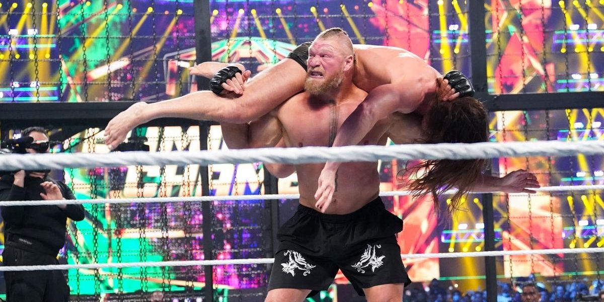  WWE RAW 306 desde La Romareda, Zaragoza  Brock-Lesnar-F5s-Riddle-In-The-Elimination-Chamber