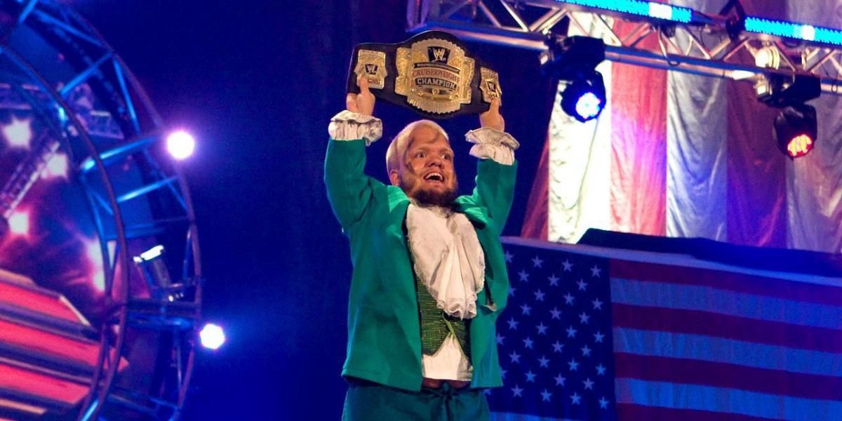 Hornswoggle with the Cruiserweight Championship