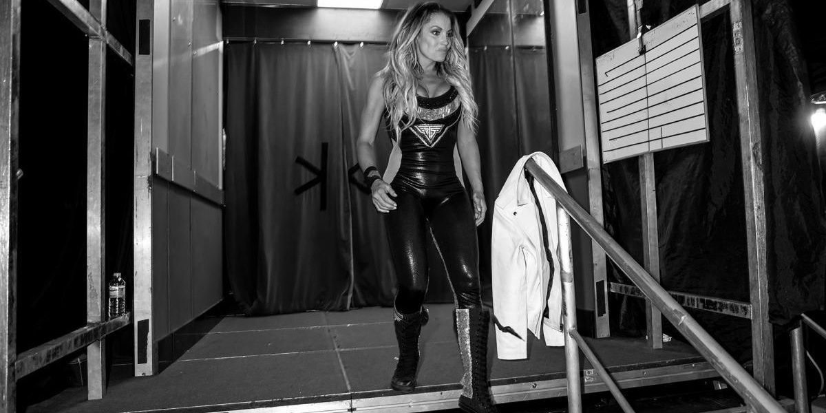 10 Wwe Pictures Of Trish Stratus Like Youve Never Seen Her