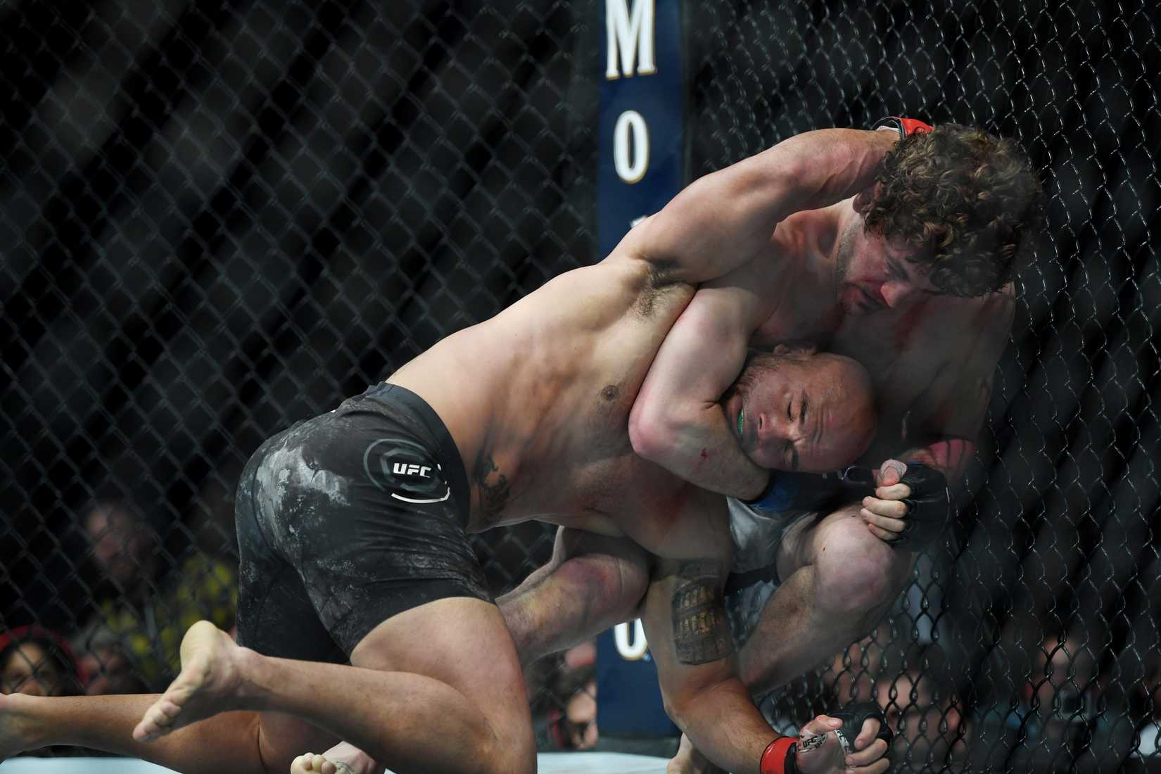 10 Fights MMA Fans Feel Were Stopped Too Early