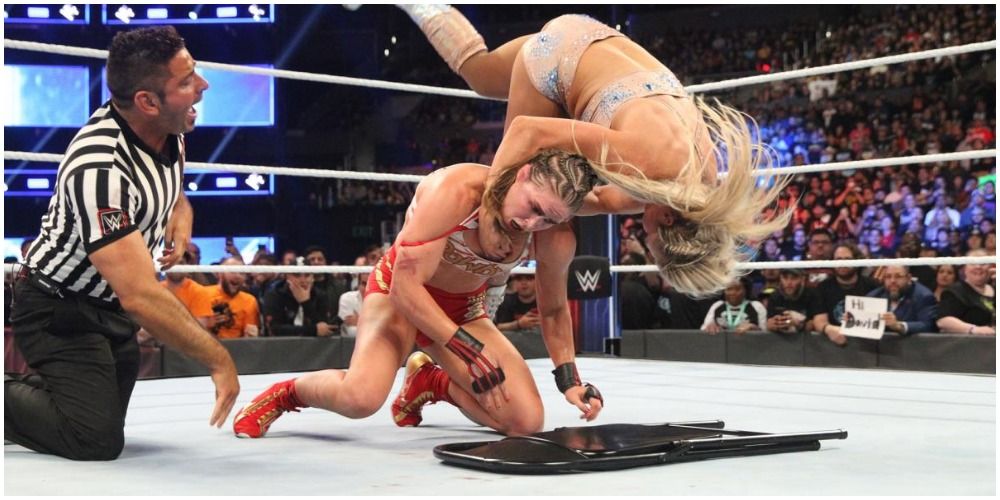 Charlotte Flair vs Ronda Rousey Survivor Series 2018