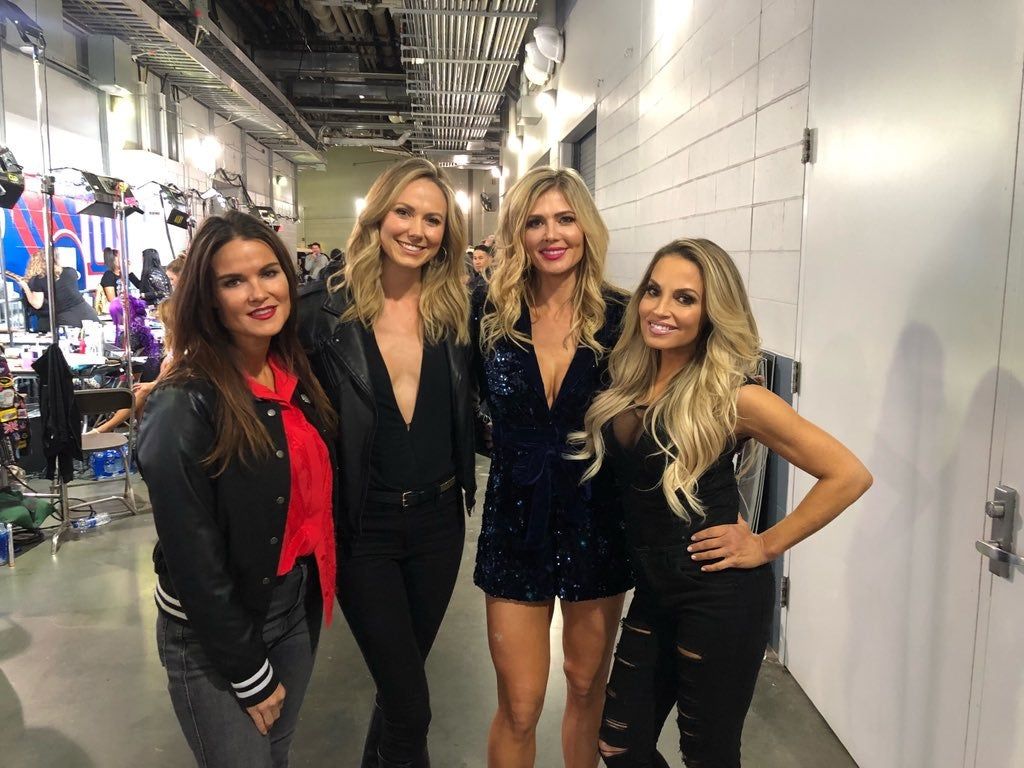 WWE Divas Backstage, Lita, Torrie Wilson, Stacy Keibler and Trish Stratus