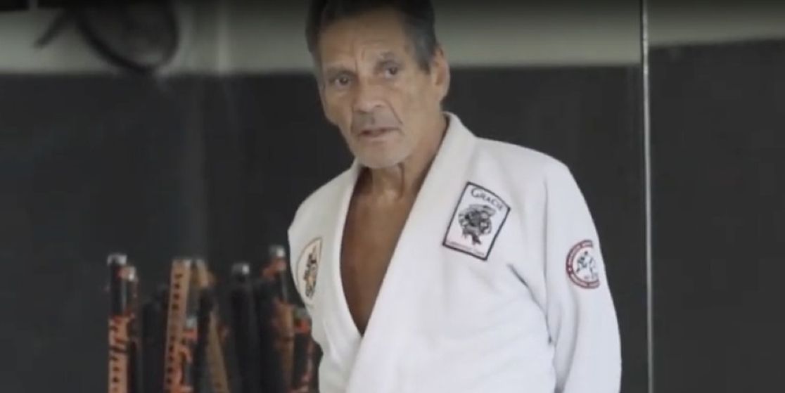 relson-gracie-standing-in-his-gi-1