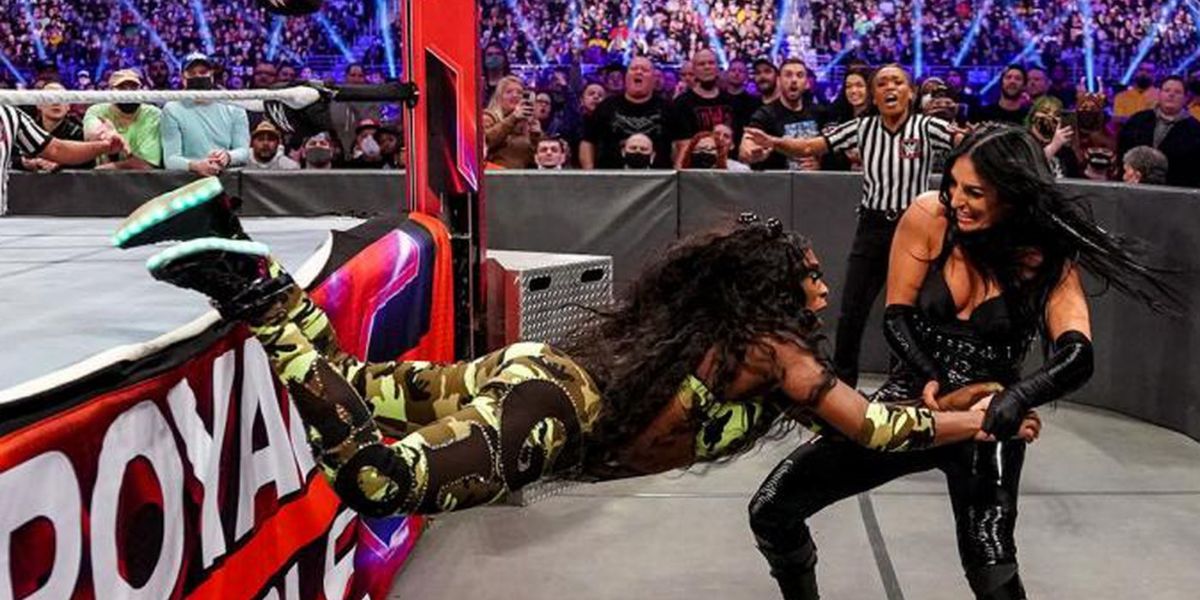 sonya deville eliminates naomi from the royal rumble match
