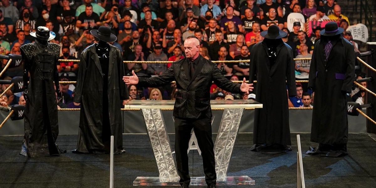 The Undertaker is inducted to the HOF 