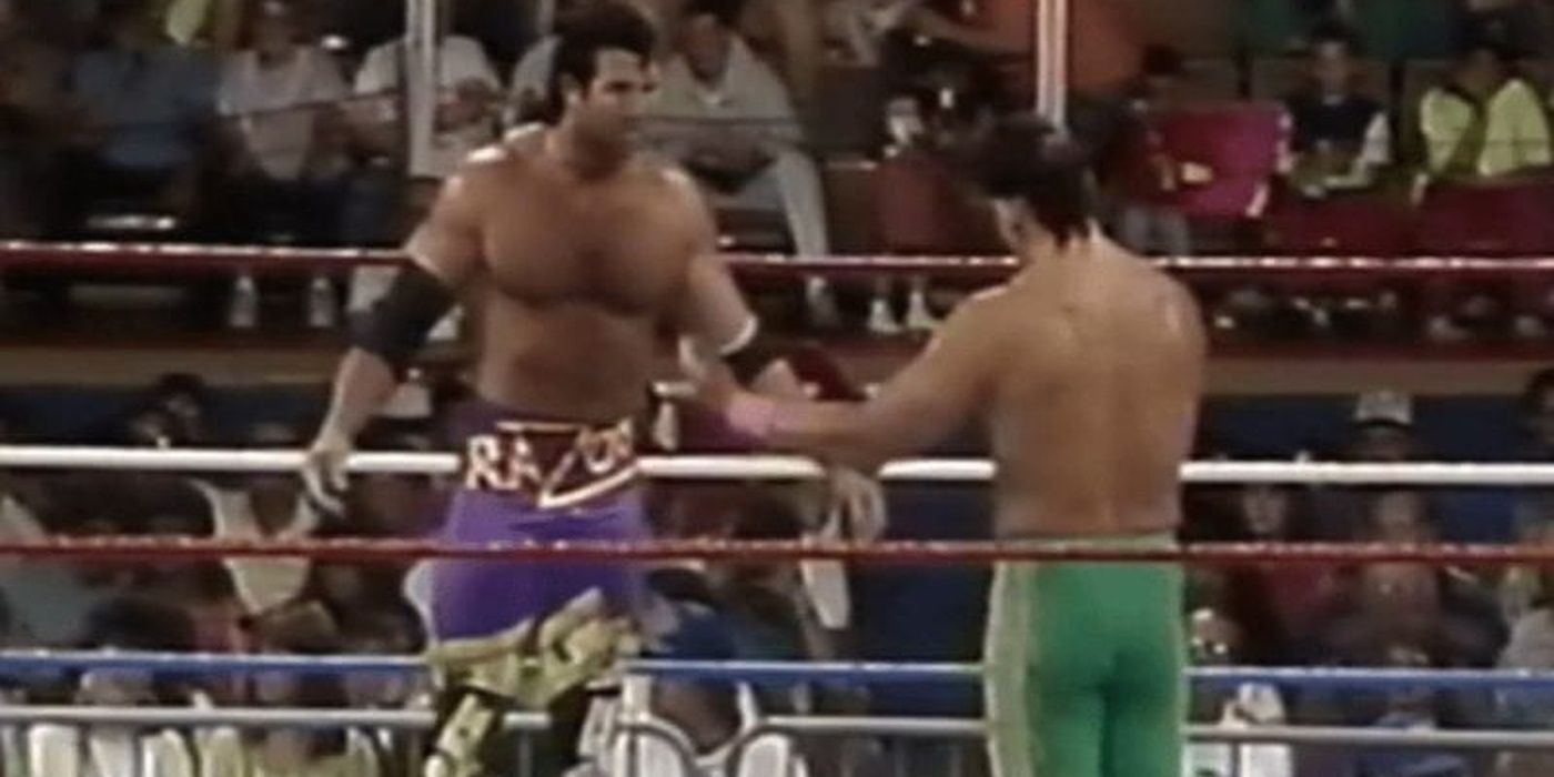 10 Rare Instances Of Wrestlers Wearing Different Gear