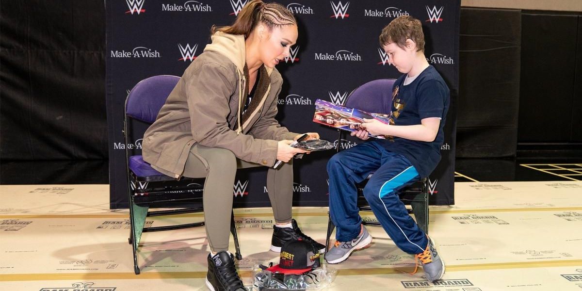 Ronda Rousey does a Make A Wish moment 