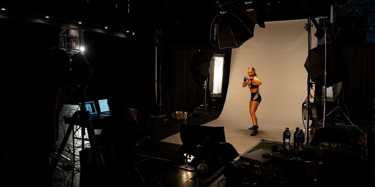 Ronda Rousey posing for photos Cropped
