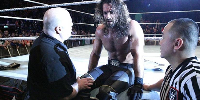 Seth Rollins knee injury 