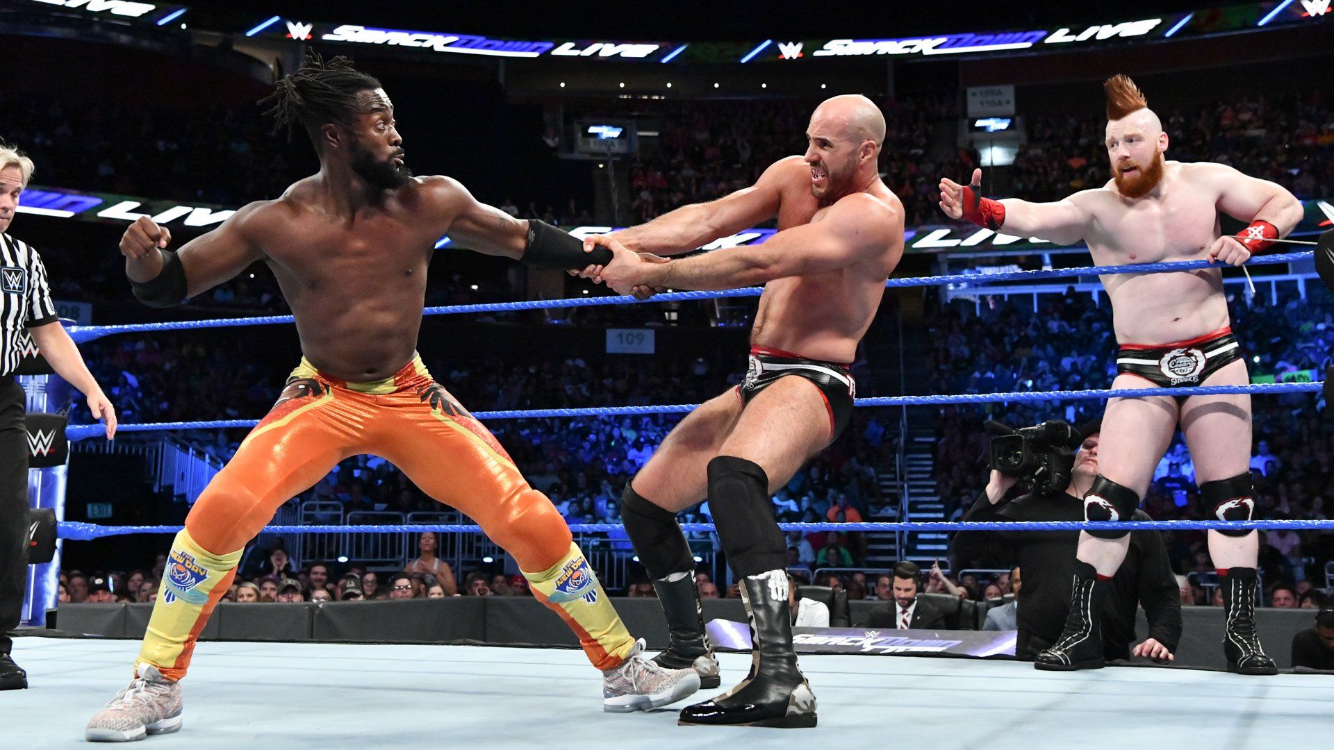 The New Day vs. The Bar (WWE SmackDown, 8/7/2018)