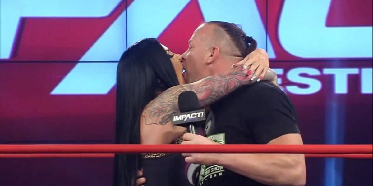 rob van dam and katie forbes kissing