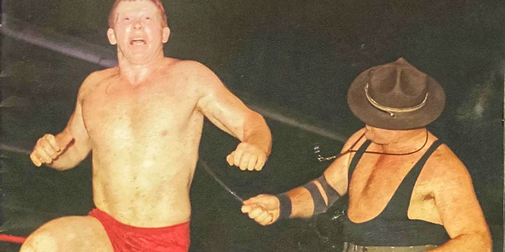 sgt-slaughter-whipping-bob-backlund