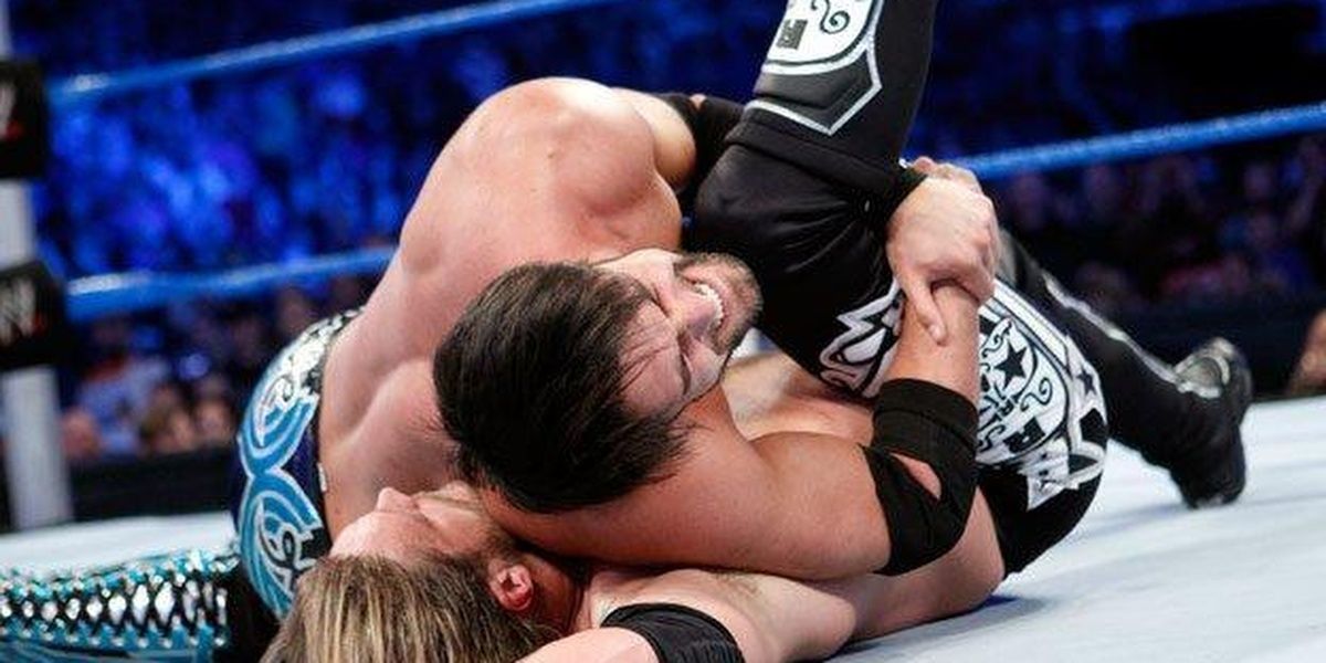 Edge v Justin Gabriel SmackDown January 21, 2011 Cropped