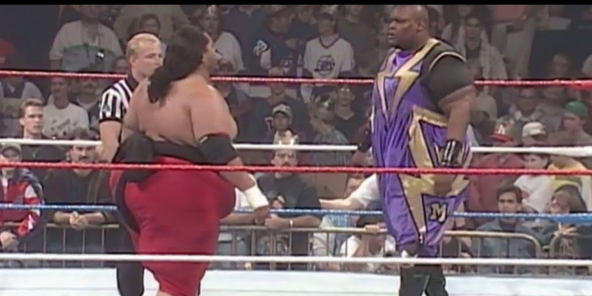 King-Mabel-v-yokozuna-in-your-house-4-cropped-1