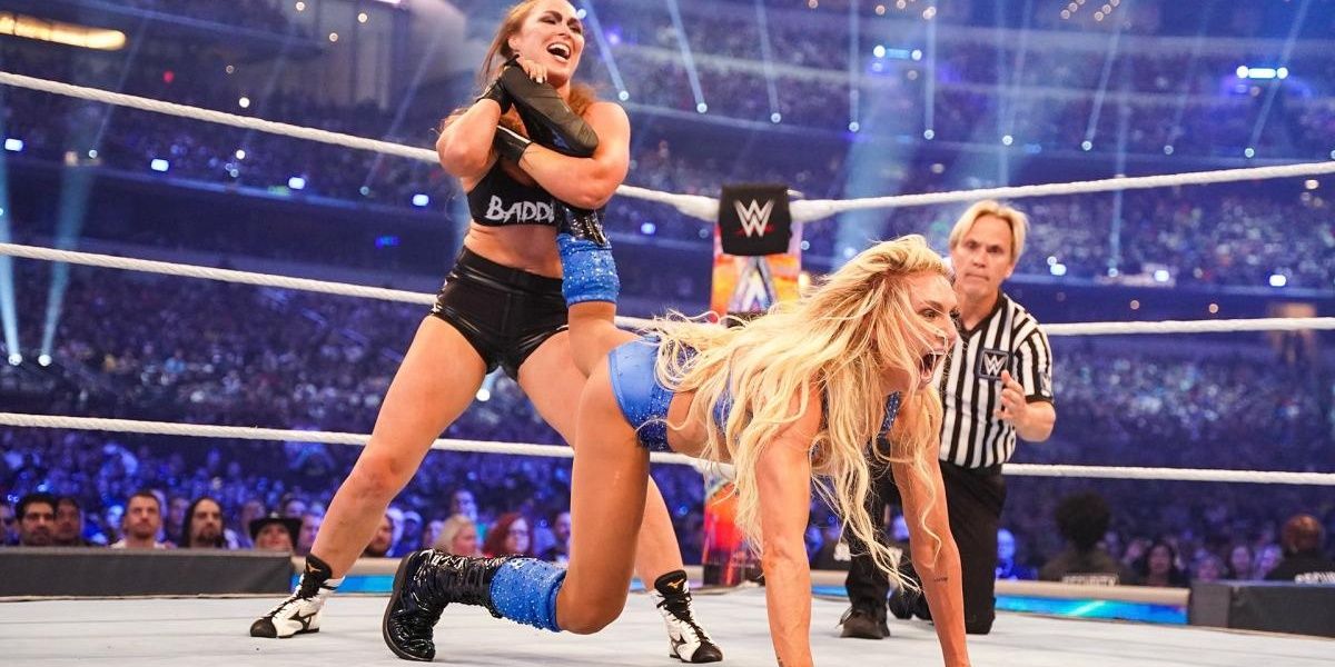 Ronda Rousey v Charlotte Flair WrestleMania 38 Cropped
