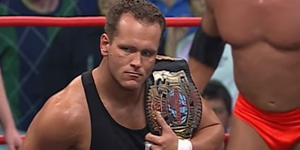 Mike Sanders as WCW Cruiserweight Champion. 