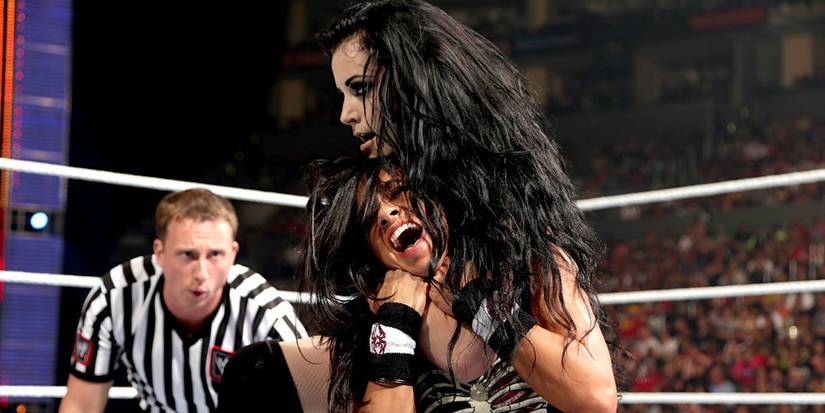 AJ Lee v Paige SummerSlam 2014 Cropped