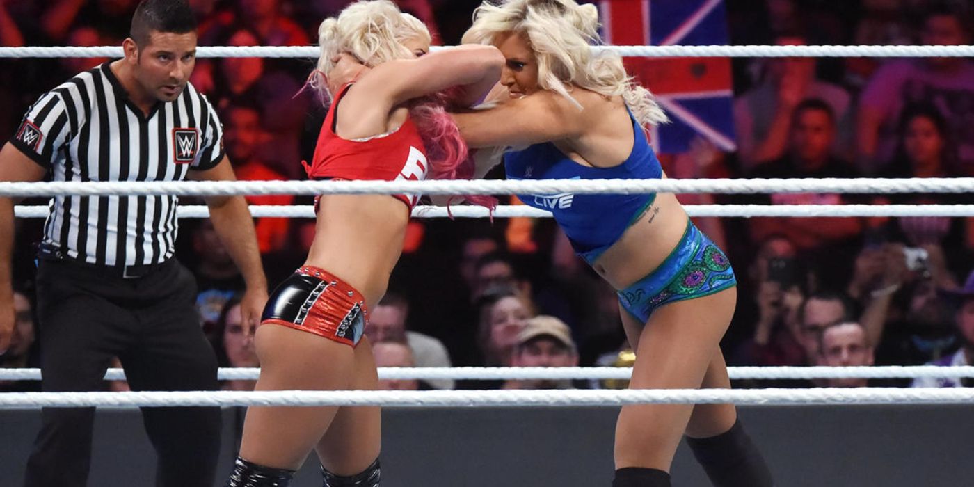 Alexa Bliss vs Charlotte Flair WWE Survivor Series 2017